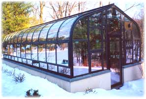 free-standing curved greenhouse